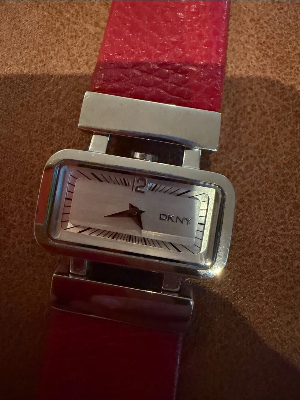 Vintage Y2K DKNY Rectangular Tank Watch – Silver-Tone Case & Red Leather Strap